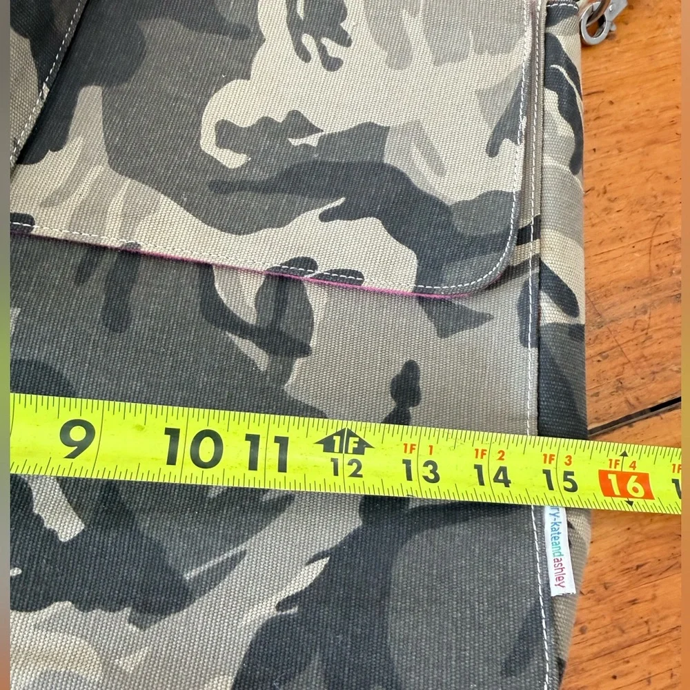 Mary Kate and Ashley Green Camo Laptop Bag Pink Lined